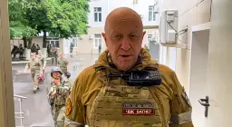 Russian mercenary group revolt against Moscow fizzles but exposes vulnerabilities